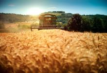 Image of wheat combine courtesy of AdobeStock